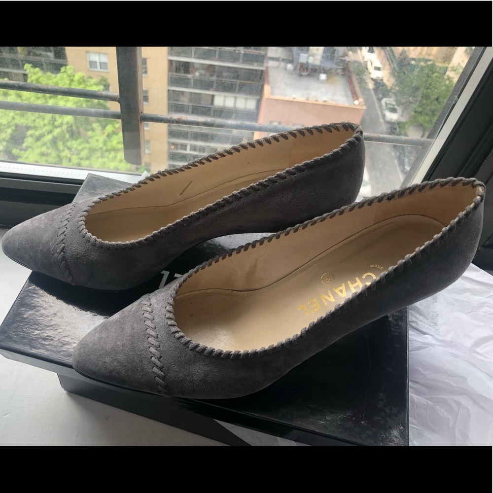 Vintage Chanel Gray Suede 8.5 Heels Authentic